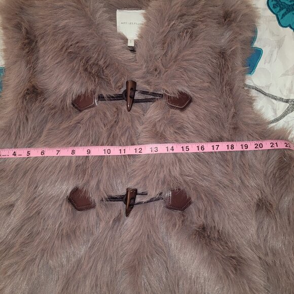 Avec Les Filles Faux Fur Vest, Portobello, Size Medium, Oversized - Picture 6 of 8
